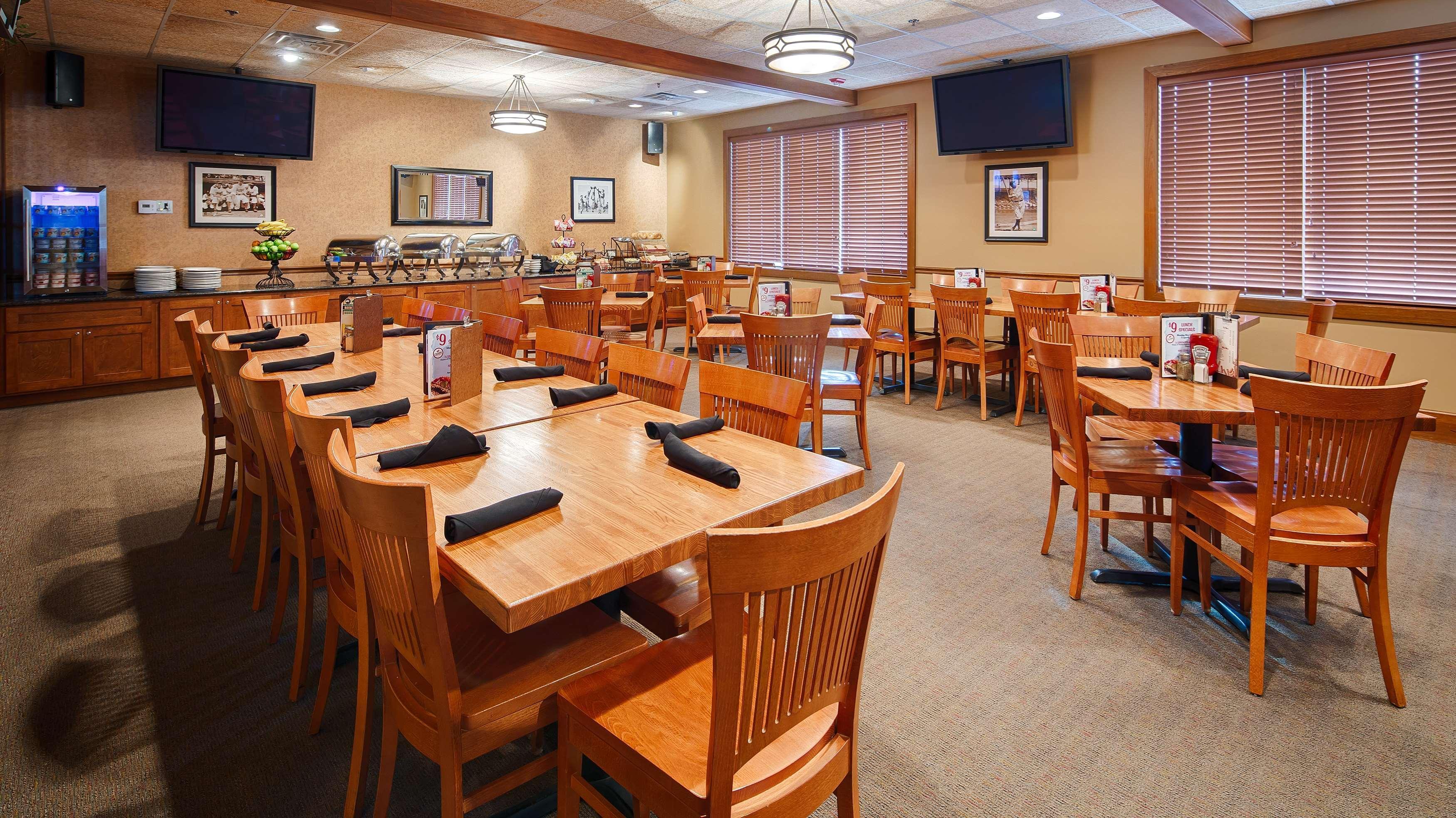 Best Western Plus Dubuque Hotel&Conference Center Extérieur photo