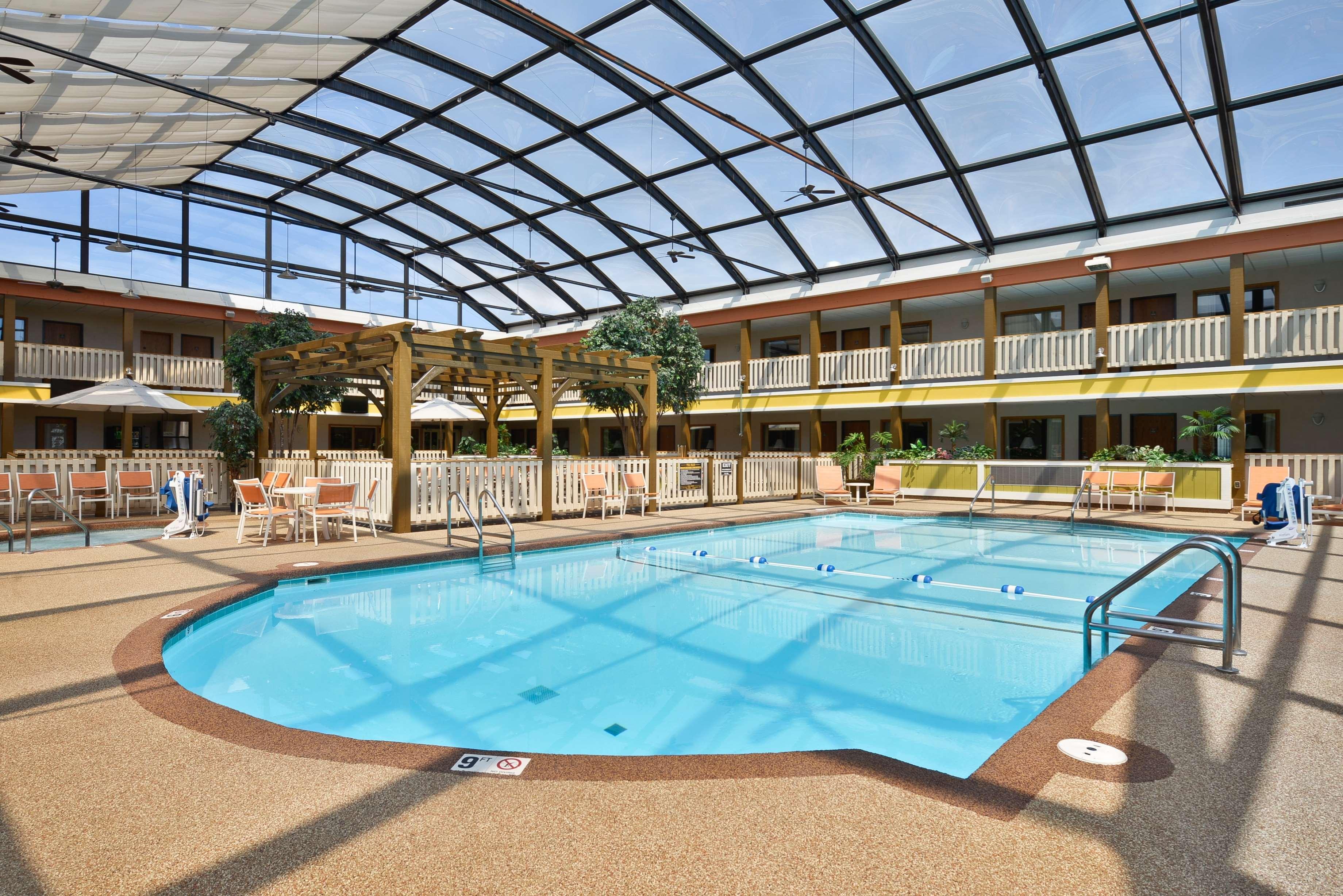 Best Western Plus Dubuque Hotel&Conference Center Extérieur photo