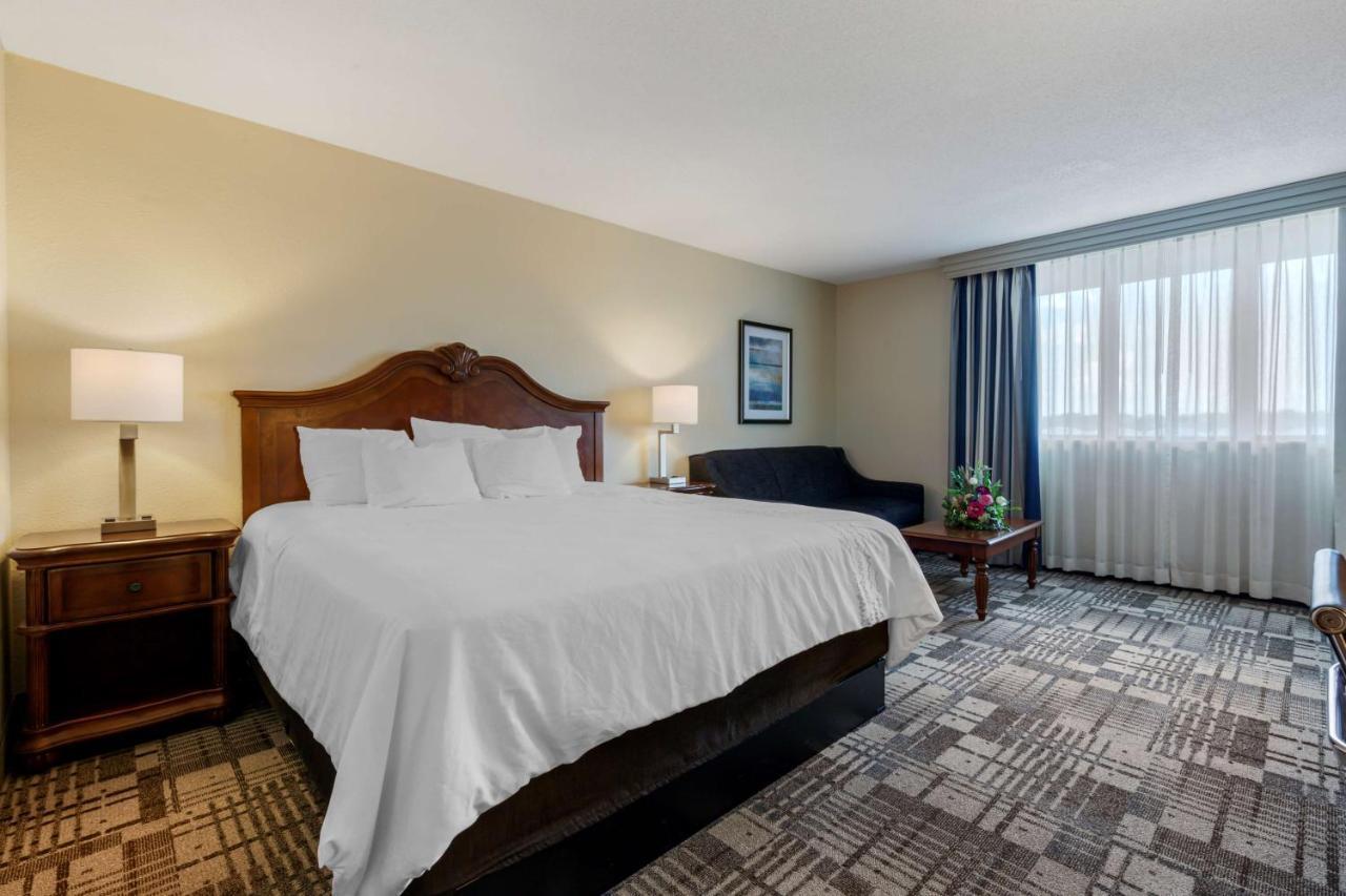 Best Western Plus Dubuque Hotel&Conference Center Extérieur photo