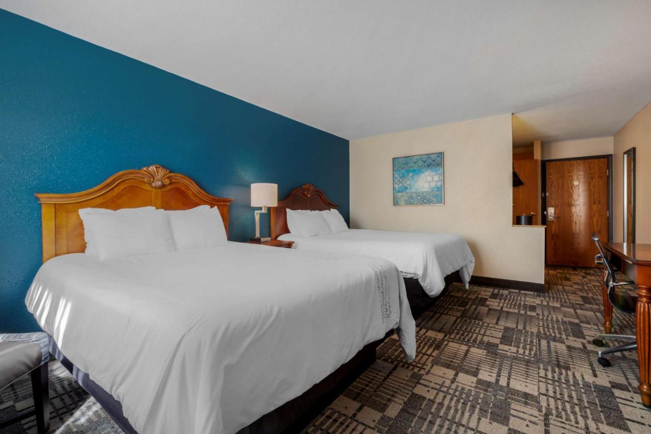 Best Western Plus Dubuque Hotel&Conference Center Extérieur photo