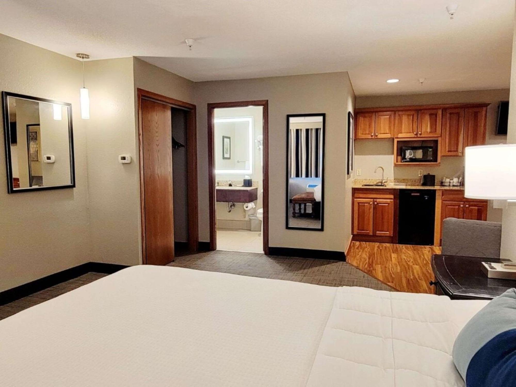 Best Western Plus Dubuque Hotel&Conference Center Extérieur photo