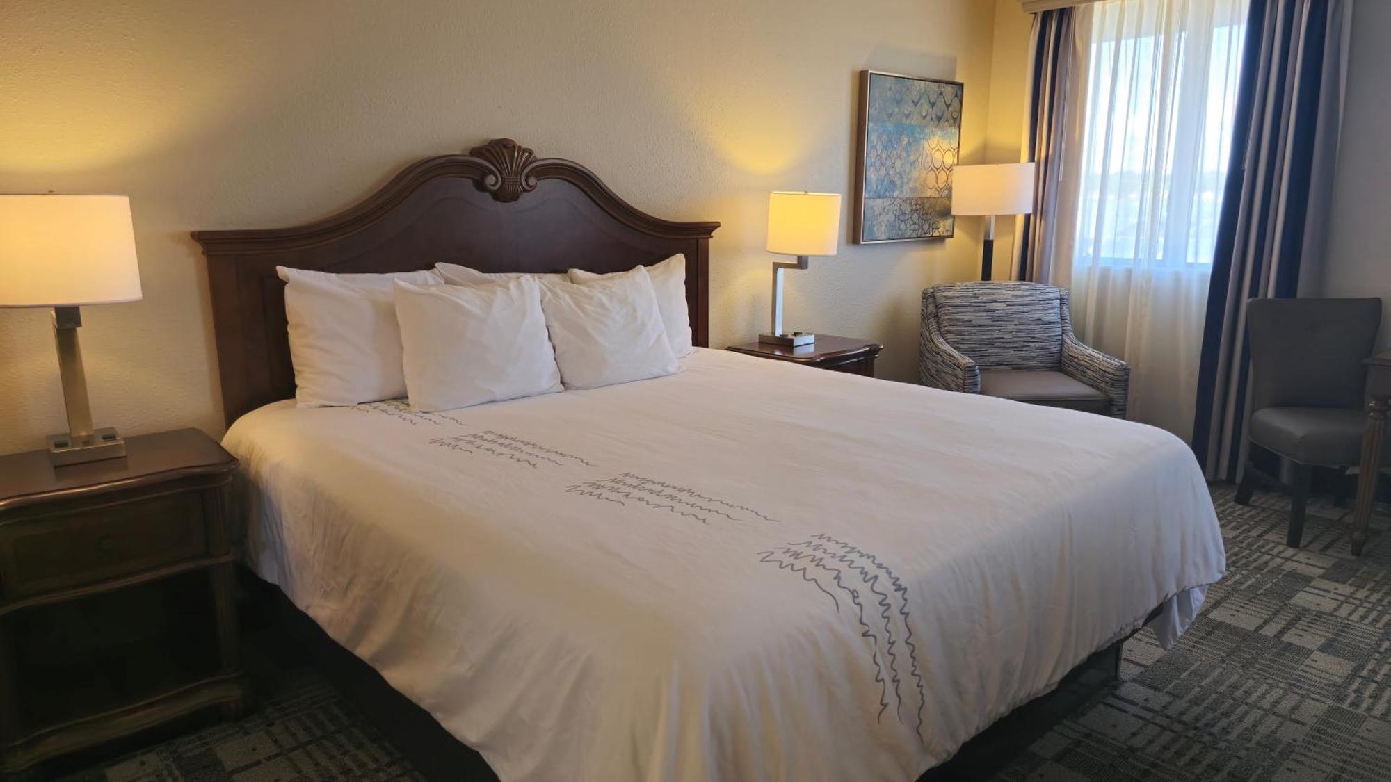 Best Western Plus Dubuque Hotel&Conference Center Extérieur photo